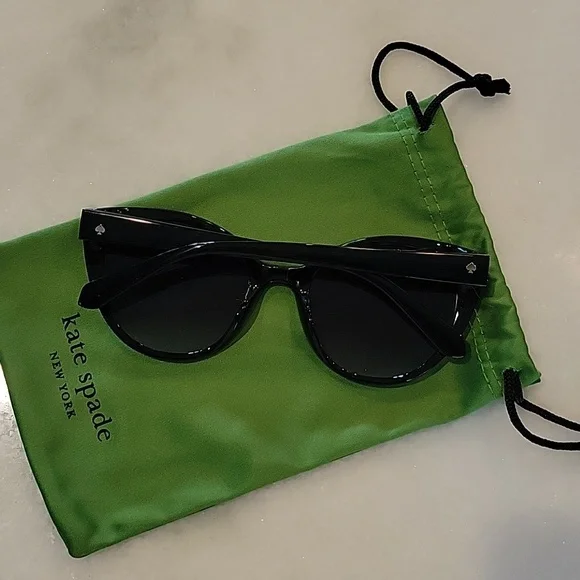 Kate Spade Sunnies โ ๏ธ - Picture 2 of 7